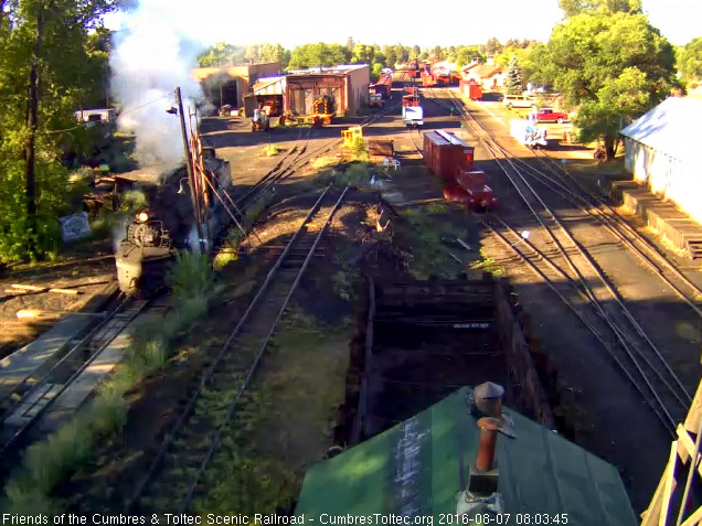 08-07-16 The early morning sun catches 487's front as it moves to the ash pit.jpg