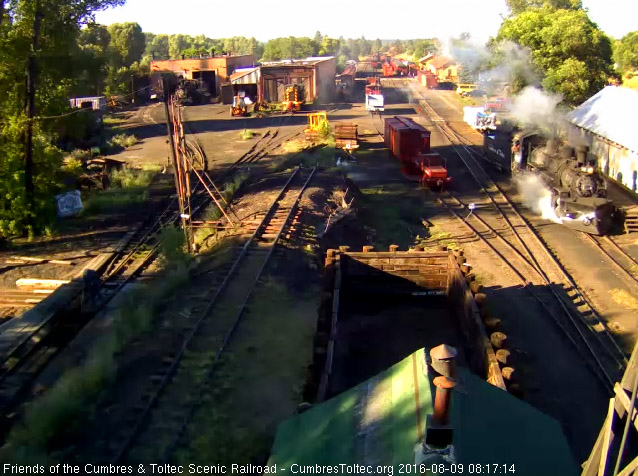 8.9.16 The 489 now moves into the coal dock lead.jpg