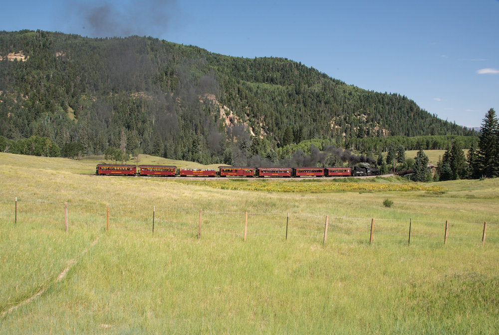 5 489 is about to take train 216 over Labato trestle.jpg