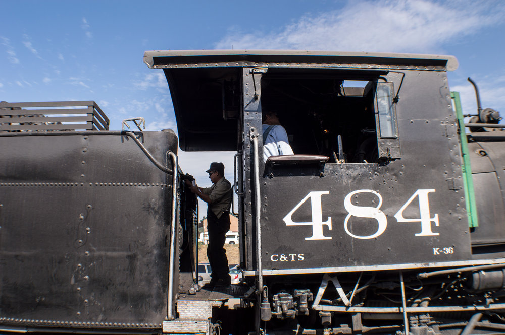 6 The engineer and fireman getting ready to leave Chama.jpg