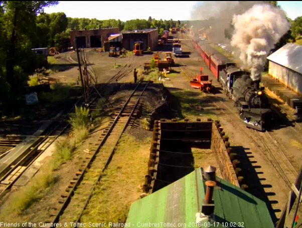 8.17.16 489 gives some nice smoke as it departs Chama.jpg