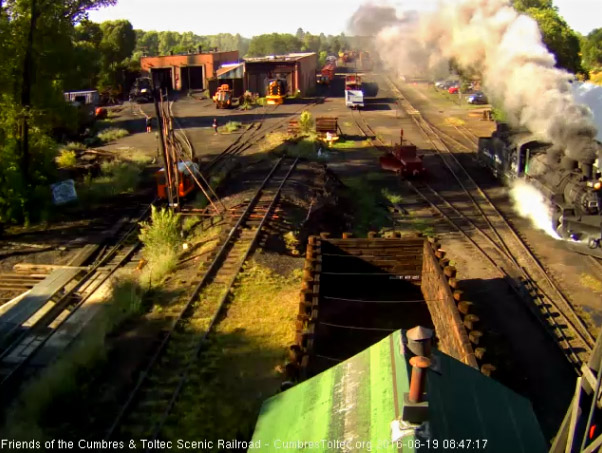 8.19.16 489 heads in to the coal dock.jpg