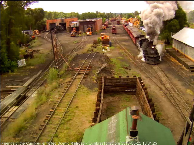 8.22.16 Nice smoke from the 489 as it gets train 216 up to speed.jpg