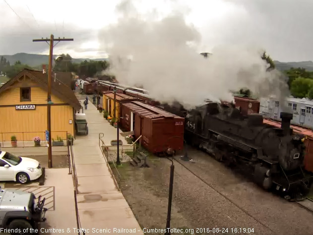 8.24.16 The 484 is slowing as it passes the depot.jpg