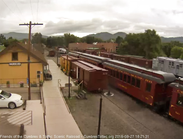 8.27.136 Goose 7 pulls up on the south yard lead to let off passengers.jpg