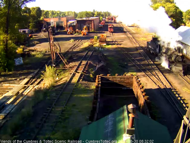 8.30.16 487 is now moving ahead to the coal dock.jpg