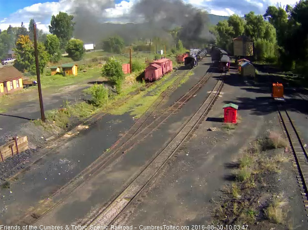 8.30.16 487 is down by the house lead switch as 216 heads east.jpg