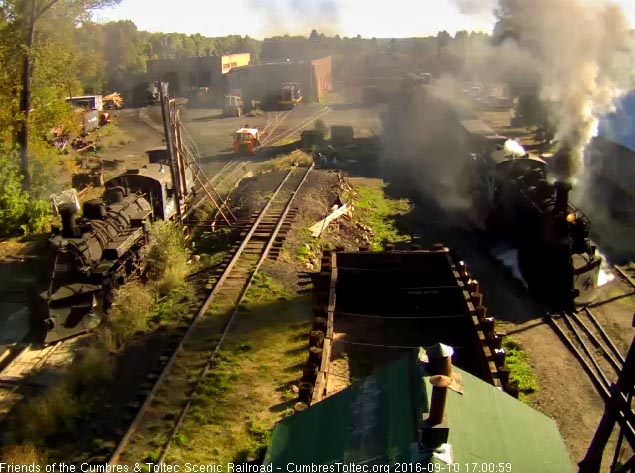9.10.16 487 has 226 moving by the wood shop, 489 is backing to the house and the fire patrol is waiting to get out.jpg