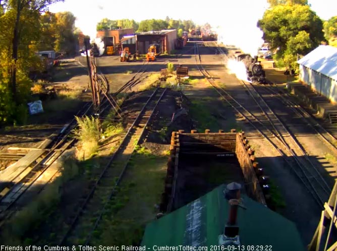 9.13.16 The 484 moves into the coal dock lead as 463 starts to move.jpg