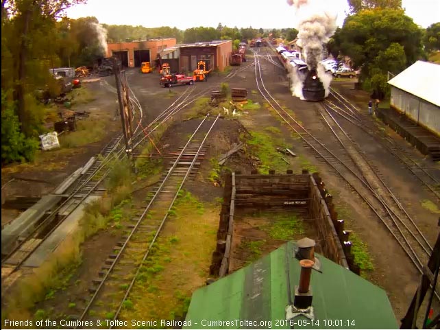 9.14.16 In the damp 51 degree weather we have a nice steam display.jpg