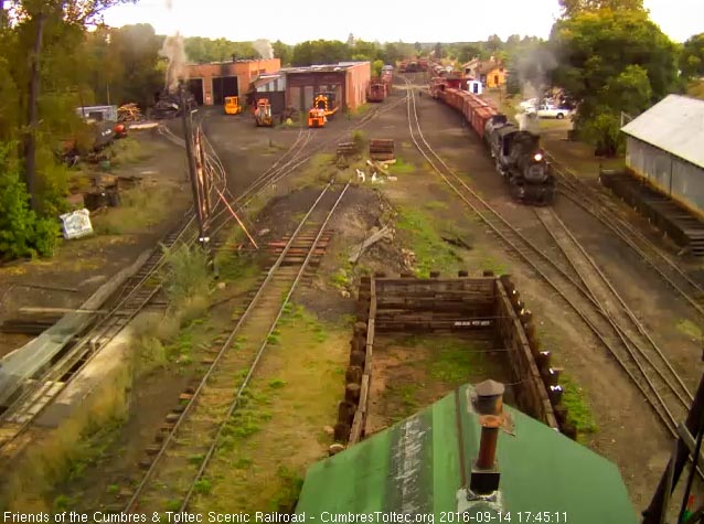 9.14.16 463 pulls its train out on the main to clear the switch into south yard 1.jpg