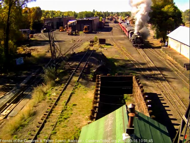 9.16.16 The 484 works to get train 216 up to speed as it leave the depot.jpg