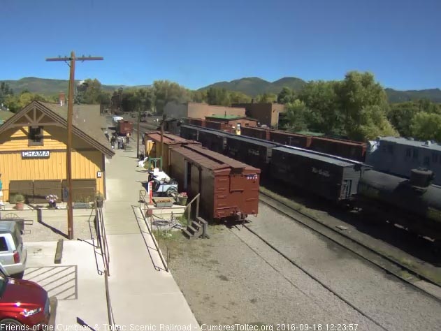 9.18.16 463 has backed onto the freight string in south 1.jpg