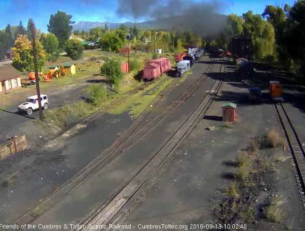 9.19.16 216 is clearing Chama yard.jpg