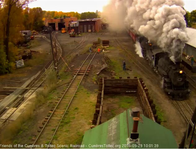 9.29.16 They continue to work hard as they approach the tipple.jpg