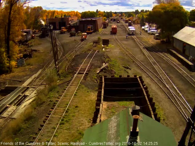 10.2.16 Goose 5 stops while the coal lead switch is opened.jpg