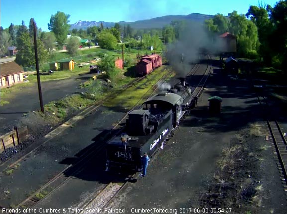 6-3-17 489 backs down the main on its way to get coal.jpg