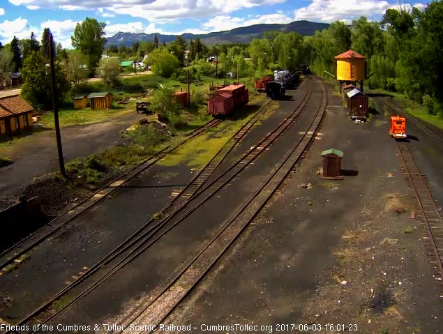 6-3-17 Train 215 comes into Chama with 487 leading 7 cars.jpg