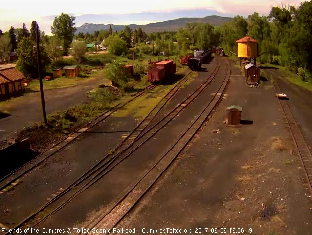 6-6-17 487 brings train 215 into Chama.jpg