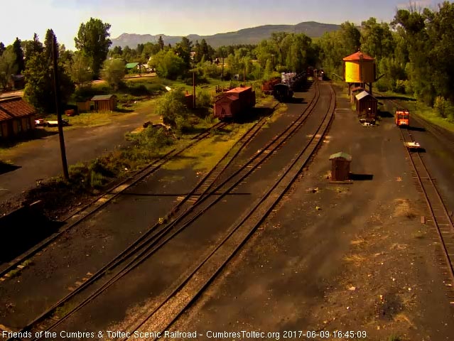 6-9-17 487 brings train 215 into Chama.jpg