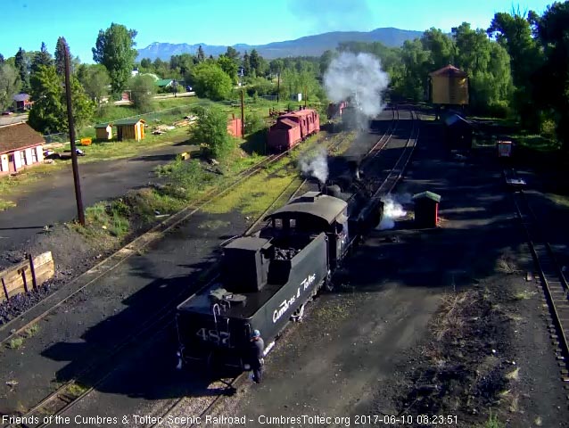 6-10-17 487 backs past north yard as it heads to the coal dock.jpg