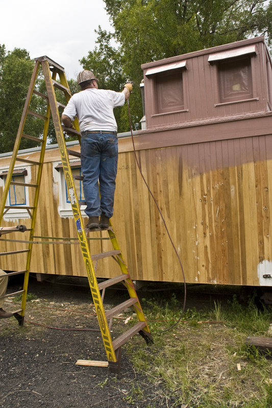 12_caboose_painting2.jpg