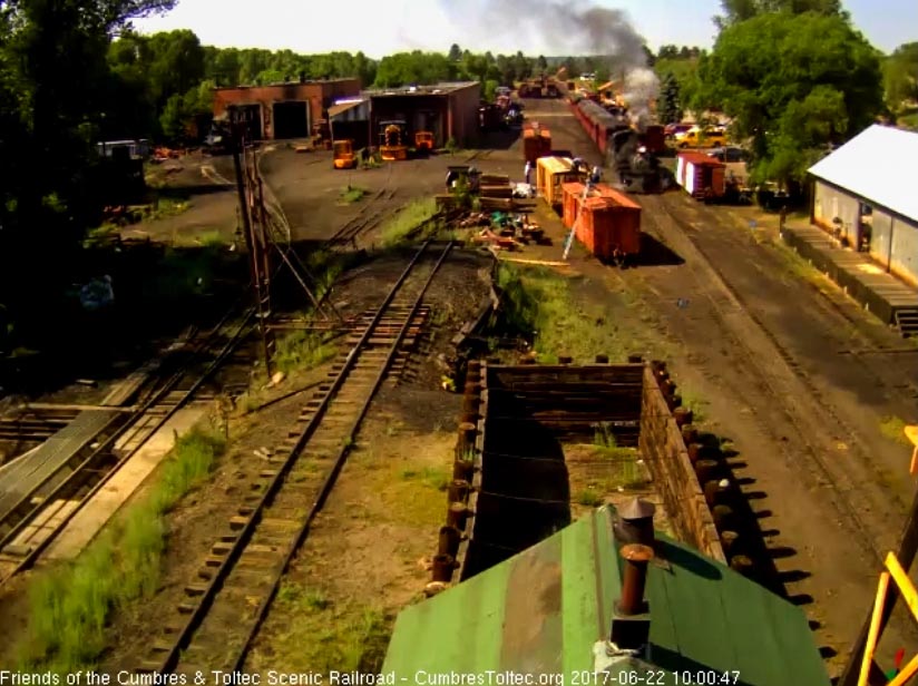 6-22-17 489 gets its 8 car train moving out of Chama.jpg