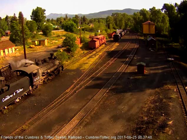 6-25-14 The loader adds coal to the bunker of 489.jpg