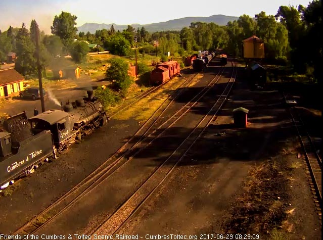 6-29-17 The loader dumps coal into the bunker of 484.jpg