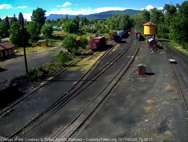 7-1-17 489 brings train 215 into Chama.jpg