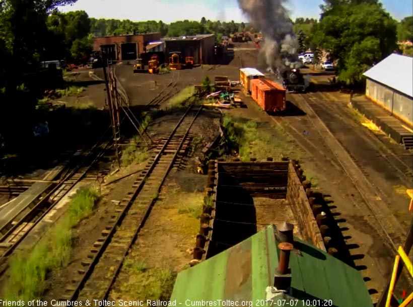 7-7-17 The 488 and 463 get the 8 car train 216 underway.jpg