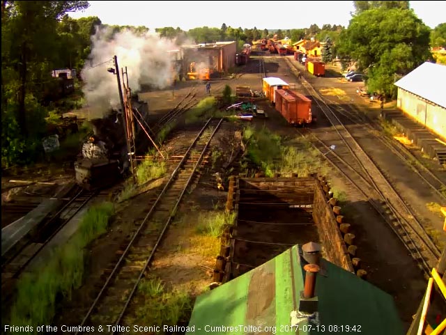 7-13-17 487 approaches the pit.jpg