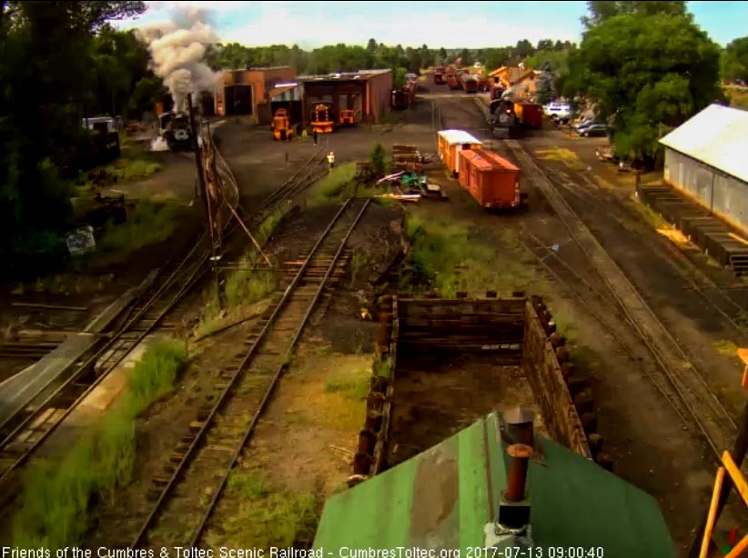 7-13-17 Hostlers done, the 487 waits for its road crew.jpg