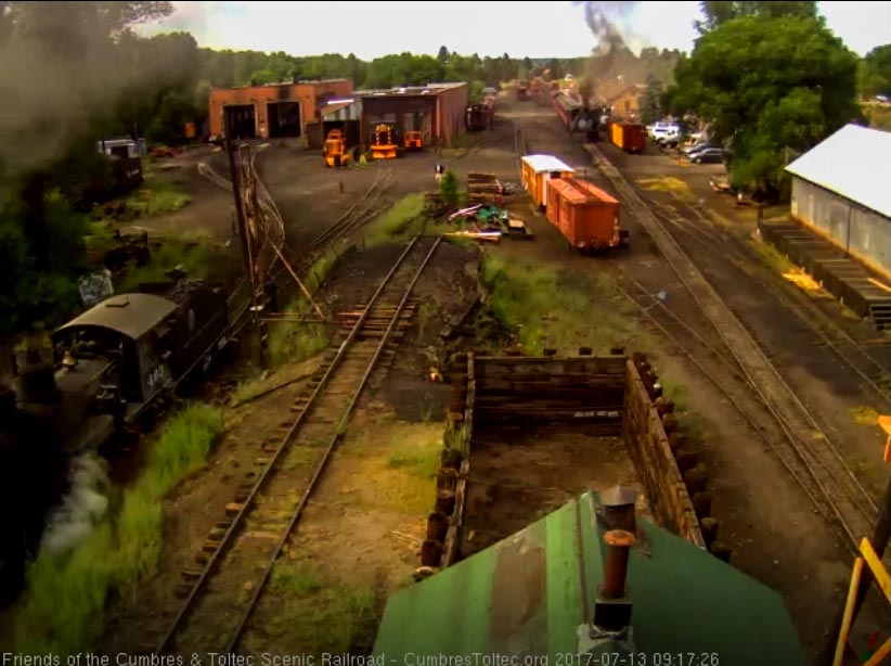 7-13-17 The 487 has pulled today's train 216 forward for loadiing.jpg