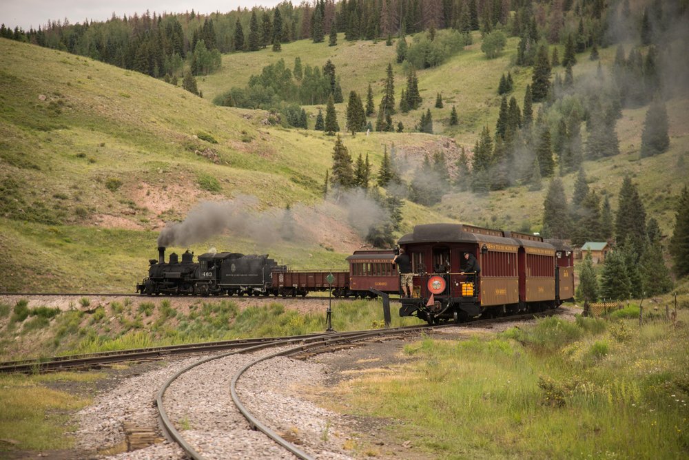 16 Train 215 heads away from Osier.jpg