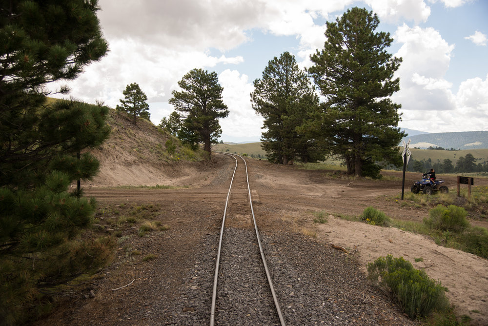 8 The Forest Service road that goes down to the valley of the Los Pinos.jpg