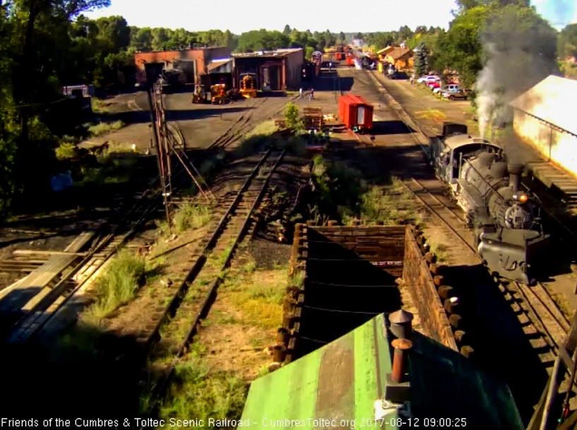 8-12-17 487 has pulled up the main and 463 has coupled onto the train.jpg