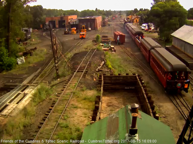 8-15-17 The parlor platform has several people taking pictures.jpg