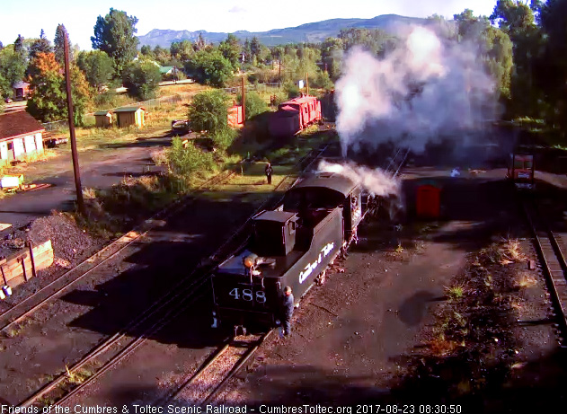 8-23-17 488 backs down the main as it heads to the coal dock.jpg