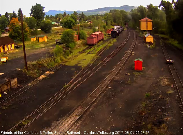 9-1-17 The last cars of extra 455 east round the curve north of the yard.jpg