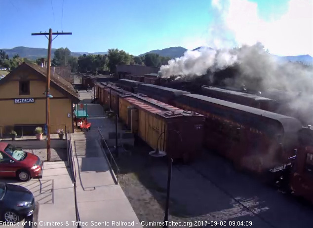 9-2-17 The 488 pulls out of south yard with the extra coach.jpg