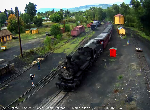 9-3-17 The 488 comes up to the tipple with the Colorado set of cars.jpg
