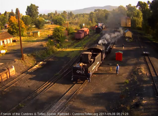 9-6-17 489 backs down the main to the lead switch for the coal dock.jpg