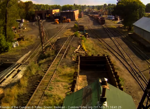 9-11-17  The student freight heads through south yard on its way to the wye.jpg