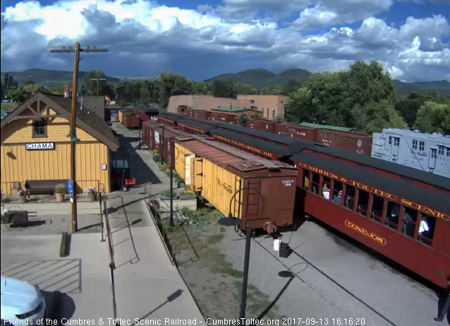 9-13-17 The train is stopped and passengers are getting their things to disembark.jpg