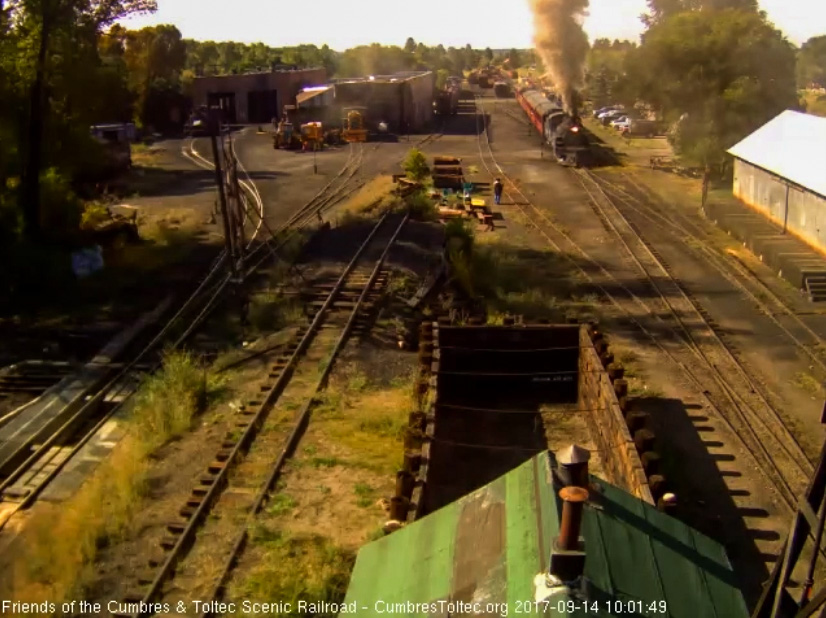 9-13-17 The 489 gets today's 7 car train 216 moving.jpg