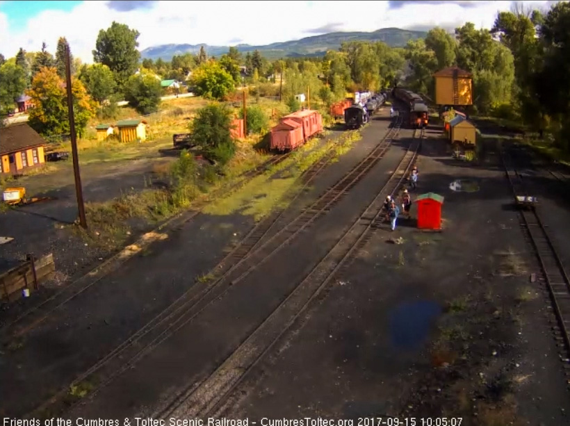 9-15-17 The parlor is passing the tank as the 487 clears the yard.jpg