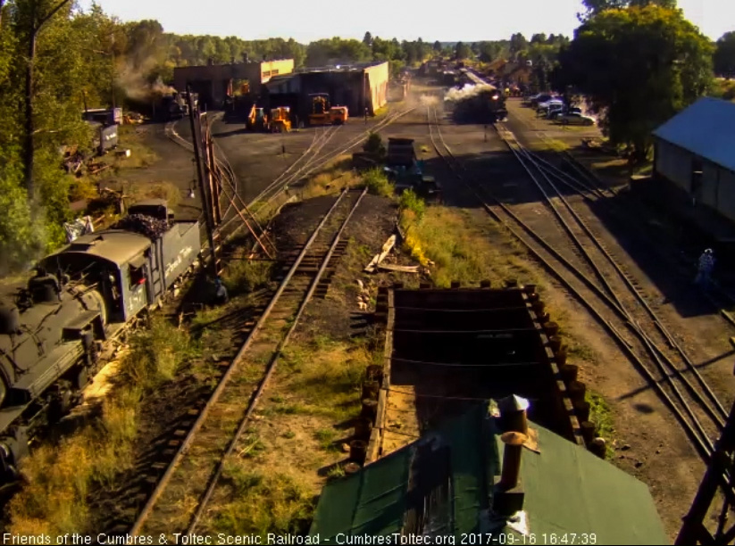 9-16-17 The 487 is now over the pit as the 489 backs to the train.jpg