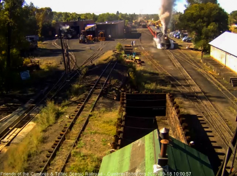 9-18-17 The 489 gets its 8 car train 216 underway while the 463 waits in south yard.jpg