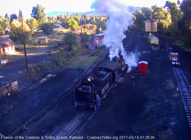 9-19-17 The 463 backs down the main as it heads to the coal dock, the RGS hearld is clear.jpg